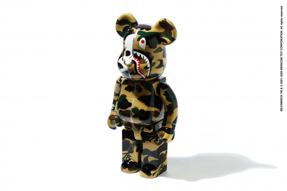 mastermind vs A BATHING APE® BE@RBRICK 100% & 400 